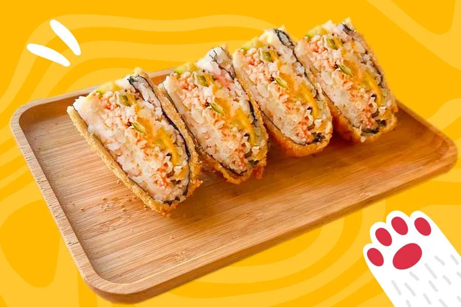 Онигири с крабом